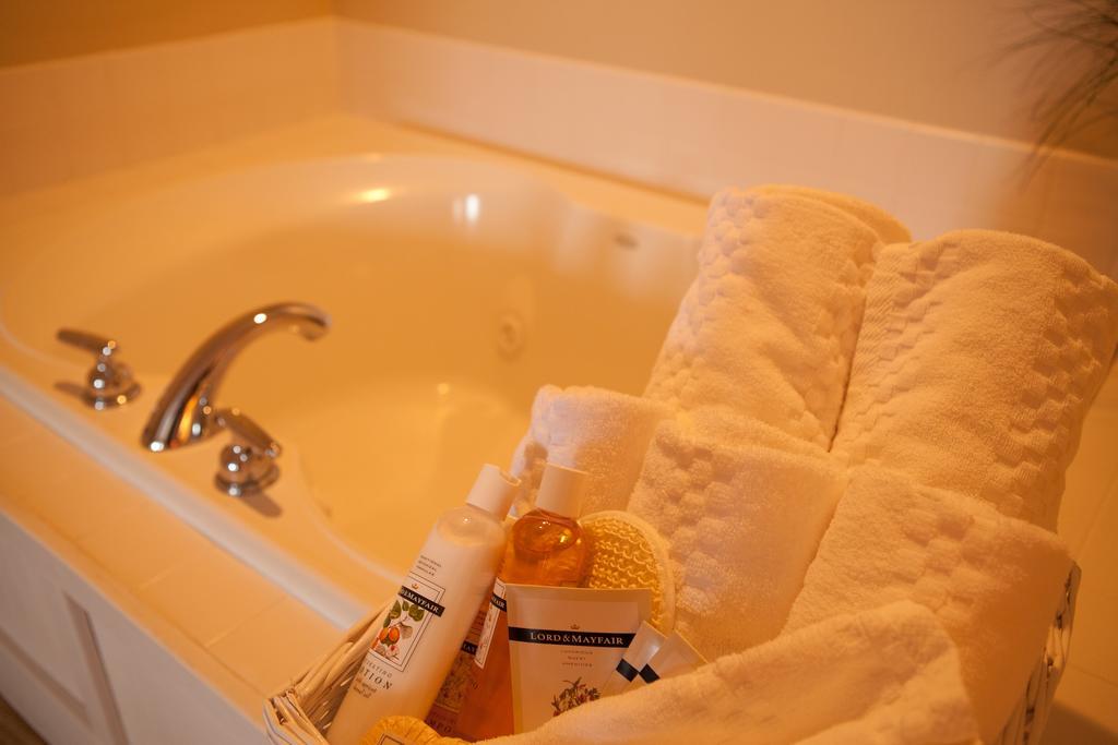 Edgewater Resort Ephraim Room photo