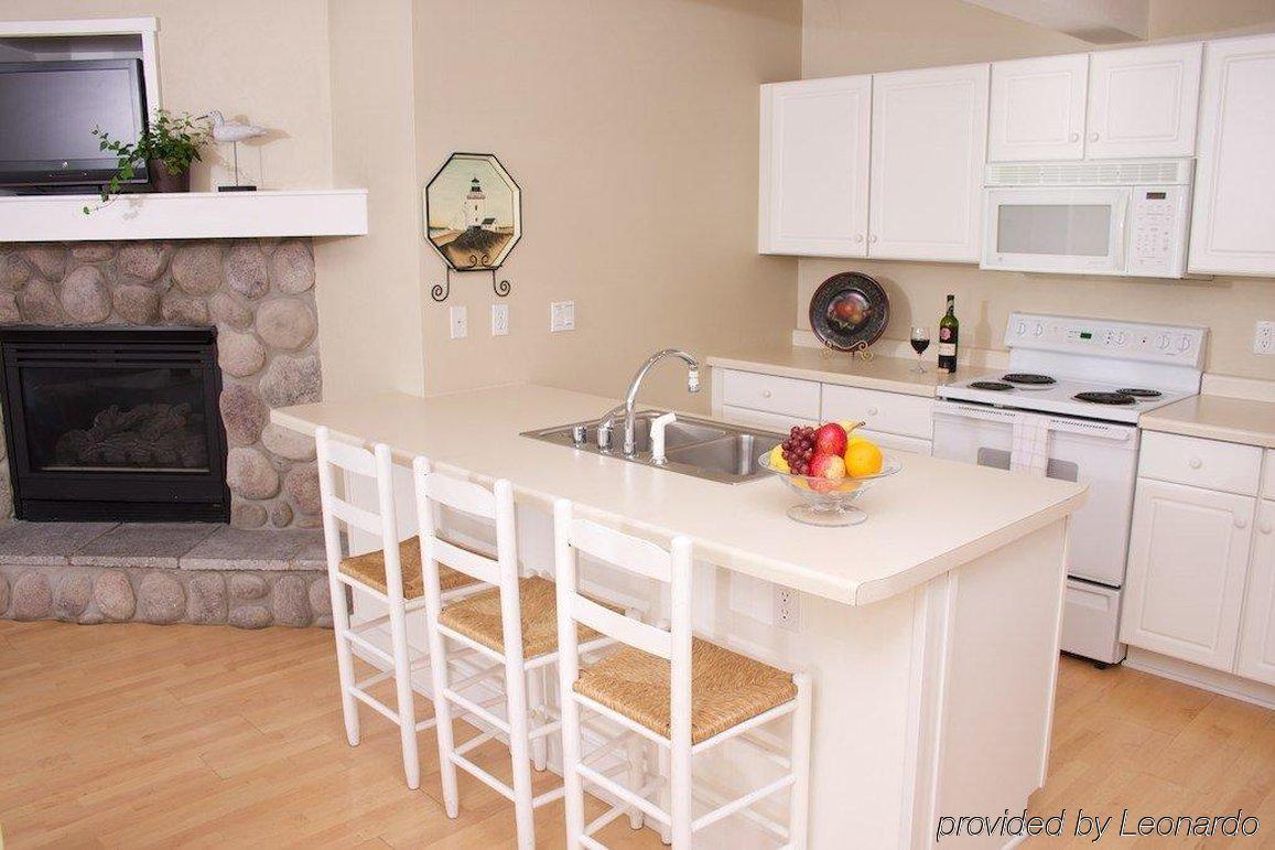 Edgewater Resort Ephraim Room photo