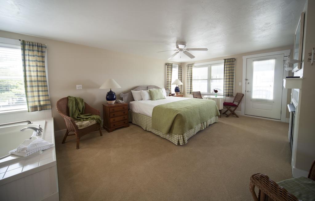 Edgewater Resort Ephraim Exterior photo