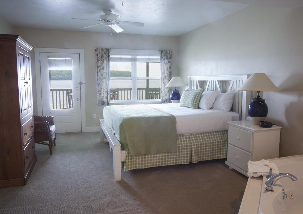 Edgewater Resort Ephraim Exterior photo